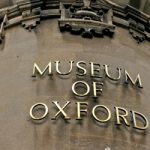Wyprzedaż starych map w Museum of Oxford